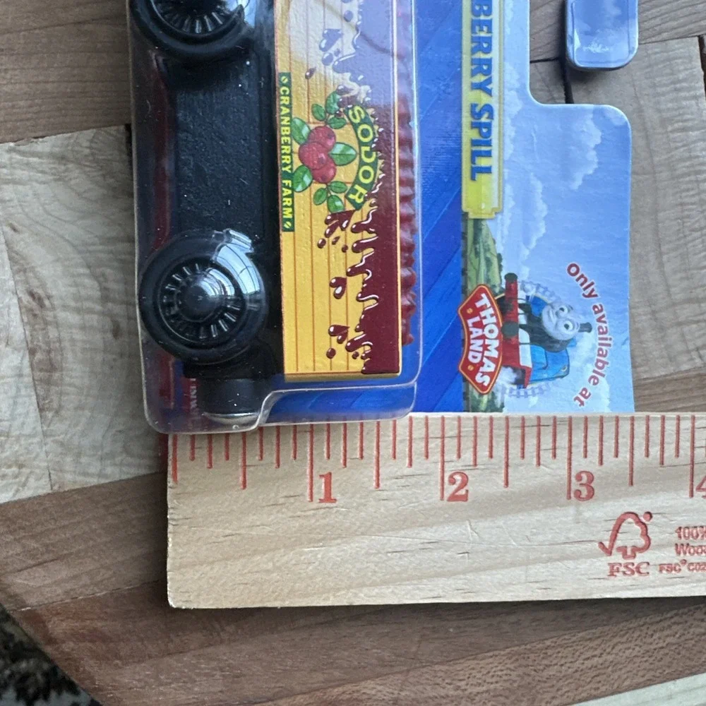 Thomas & Friends 2014 Wooden Railway Train Tank Engine Cranberry Spill DFH48 New